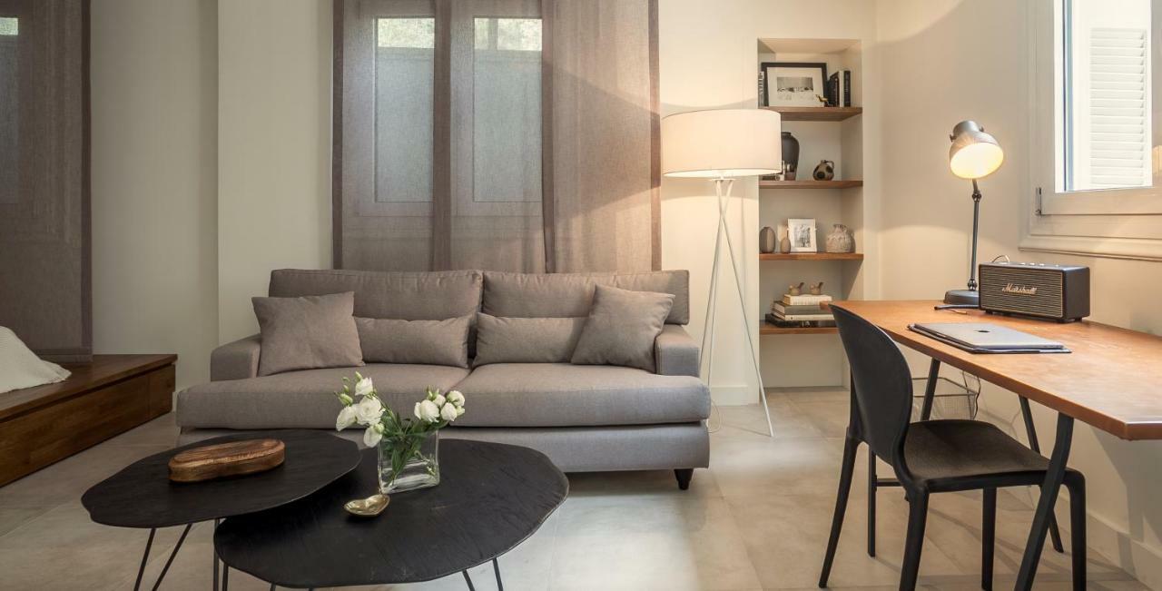 Unique Semi-Basement Stay At The Foot Of The Acropolis Athens Exterior photo